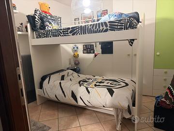 Letto a castello con 2 materassi singoli