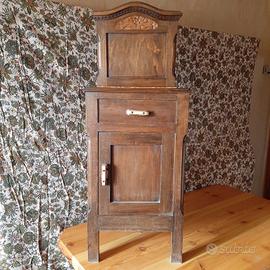 Comodino legno con piano in marmo rosa