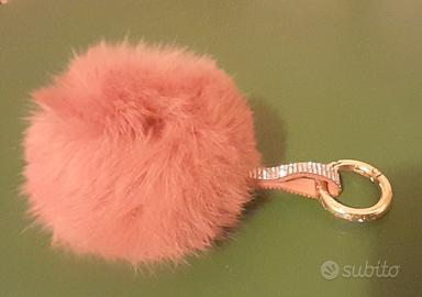 Portachiavi con PON PON e cinturino di brillantini