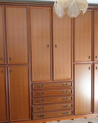 Camera da letto completa in legno stile classico