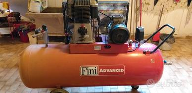 COMPRESSORE USATO MARCA FINI 300LITRI 14 ATMOSFERE