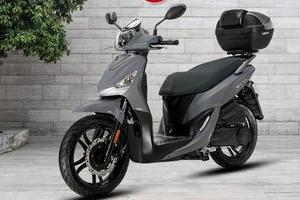 Sym Symphony E5 Plus 125 con Bauletto e Parabrezza