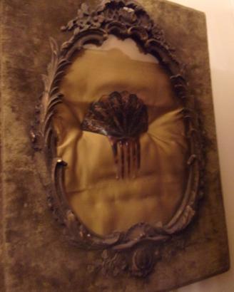 Antico grande pettine tartaruga cornice teca rara
