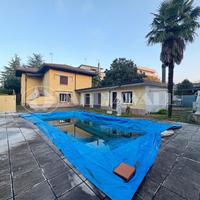 Bifamiliare a Pordenone