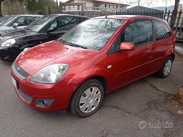 Ford Fiesta 1.4 TDCi 68CV 3 porte Titanium