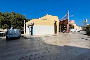 Locale commerciale e/o attività di pescheria