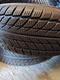 Gomme invernali 175/70/13 con cerchi