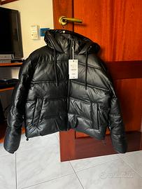 Bomber / giubbotto nero con cappuccio Zara