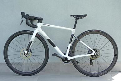CANNONDALE SuperSixEvo Carbon Disc Force eTap AXS