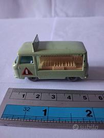 LESNEY   21 MATCH BOX COMMER BOTTLE FLOAT MILK