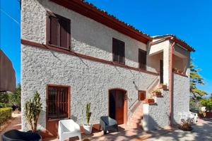 Ultime date casale con tennis piscina 8/15Pax