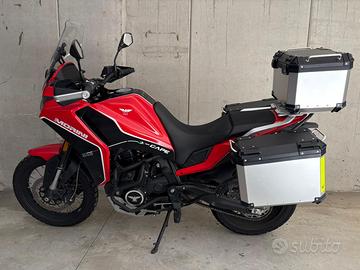 X-CAPE 650 rossa Moto Morini 2024