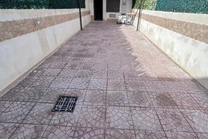 Villetta a schiera arredata con ampio terrazzo