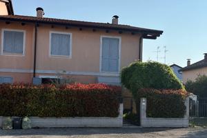 Villa bifamiliare in residence