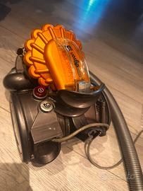 Aspirapolvere dyson  dc22