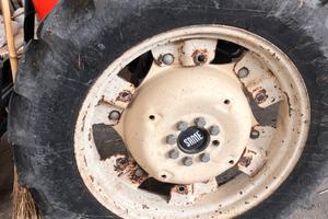 Gomme strette complete 12.4 36 e 9.5 28