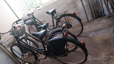 Bicicletta donna e ragazza