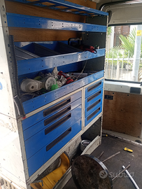 Allestimento officina mobile