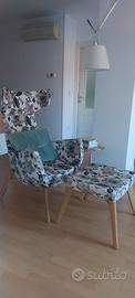 Poltrona bergere con pouf