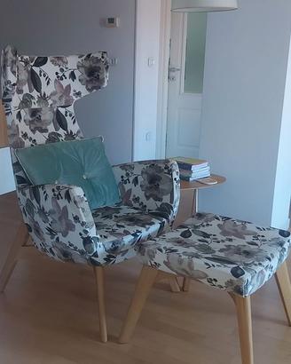 Poltrona bergere con pouf