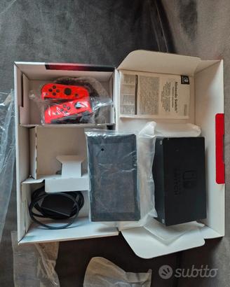 Nintendo Switch V1 2017 + SD 128GB + Accessori
