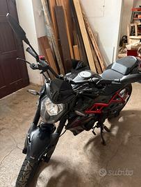 Moto Benelli 125 NERA