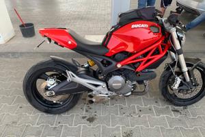 Ducati Monster 696 - 2009