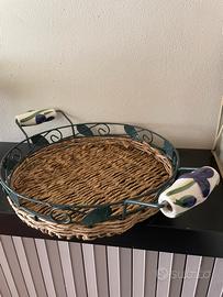 Cestino di vimini con presa in ceramica