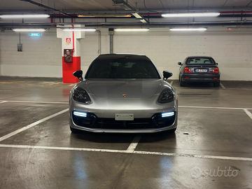 Porsche Panamera Gts