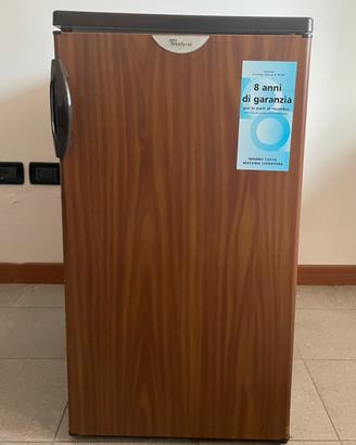 Frigo con congelatore 100L a libera installazione
