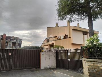 3 LOCALI A ROMA