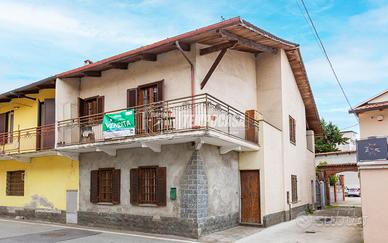 RONDISSONE CASA SU DUE LIVELLI CON TERRAZZO