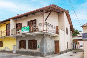 RONDISSONE CASA SU DUE LIVELLI CON TERRAZZO