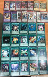 Lotto da 149 carte di Yu-Gi-Oh!
