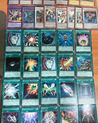 Lotto da 149 carte di Yu-Gi-Oh!