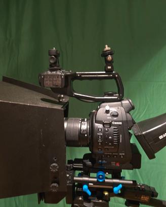 Canon EOS C100 Mark I + accessori e batterie