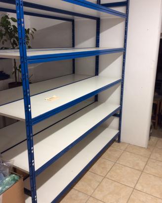scaffalatura robusta e resistente per magazzini