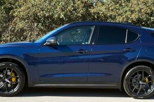 Stelvio blu 2.2 210CV B-tech Q4