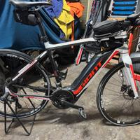 E bike GIANT strada
