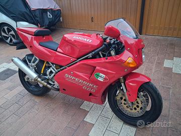 Ducati 888 del 1992, motore in rodaggio.