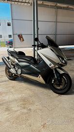YAMAHA TMAX 530 IRON MAX ABS PARI AL NUOVO