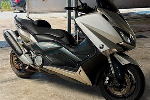 YAMAHA TMAX 530 IRON MAX ABS PARI AL NUOVO