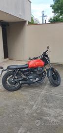 Moto Guzzi V9 Bobber (2017) + Kit Touring & Mivv 