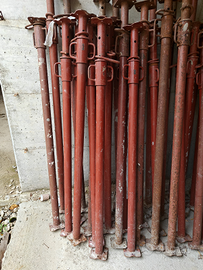 Puntelli per edilizia