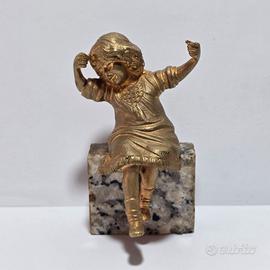 Antica Scultura Bronzo Dorato Bambina Giocosa XIXs