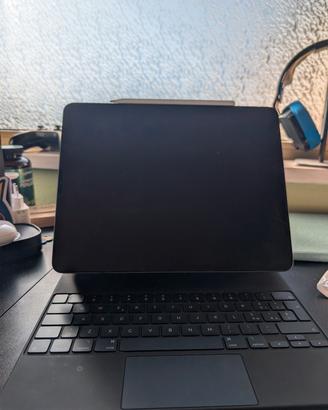 i pad pro 12.9 5a generazione  + tastiera + penna