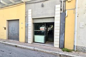 NEGOZIO A ROSETO DEGLI ABRUZZI