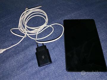 tablet Lenovo 3240475008