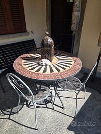 tavolo a mosaico in ferro battuto