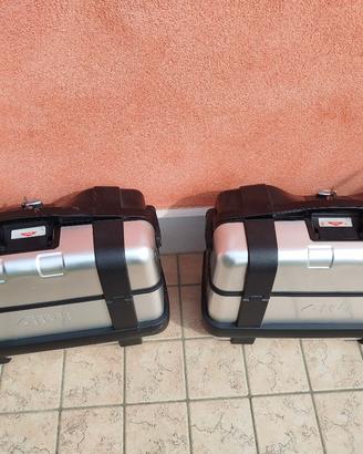 Valigie borse laterali Givi Trekker 33 LT Monokey